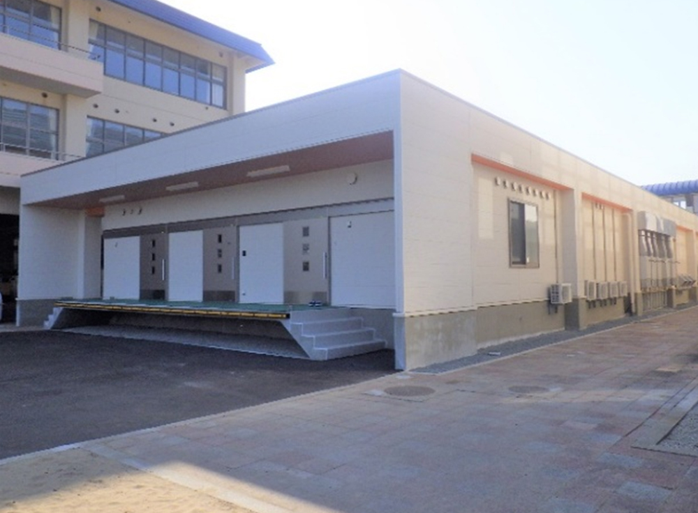 八郎潟町学校給食調理場建築工事